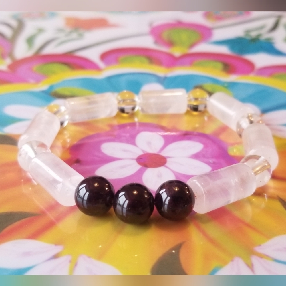 Garnet And Quartz Gemstone Beaded Bracelet